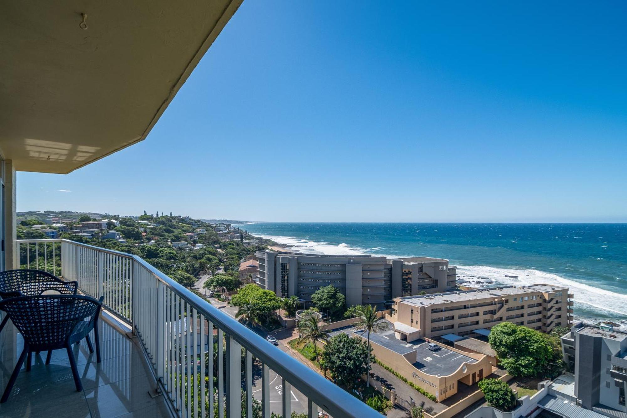 Coastal View @ 1304 La Apartment *