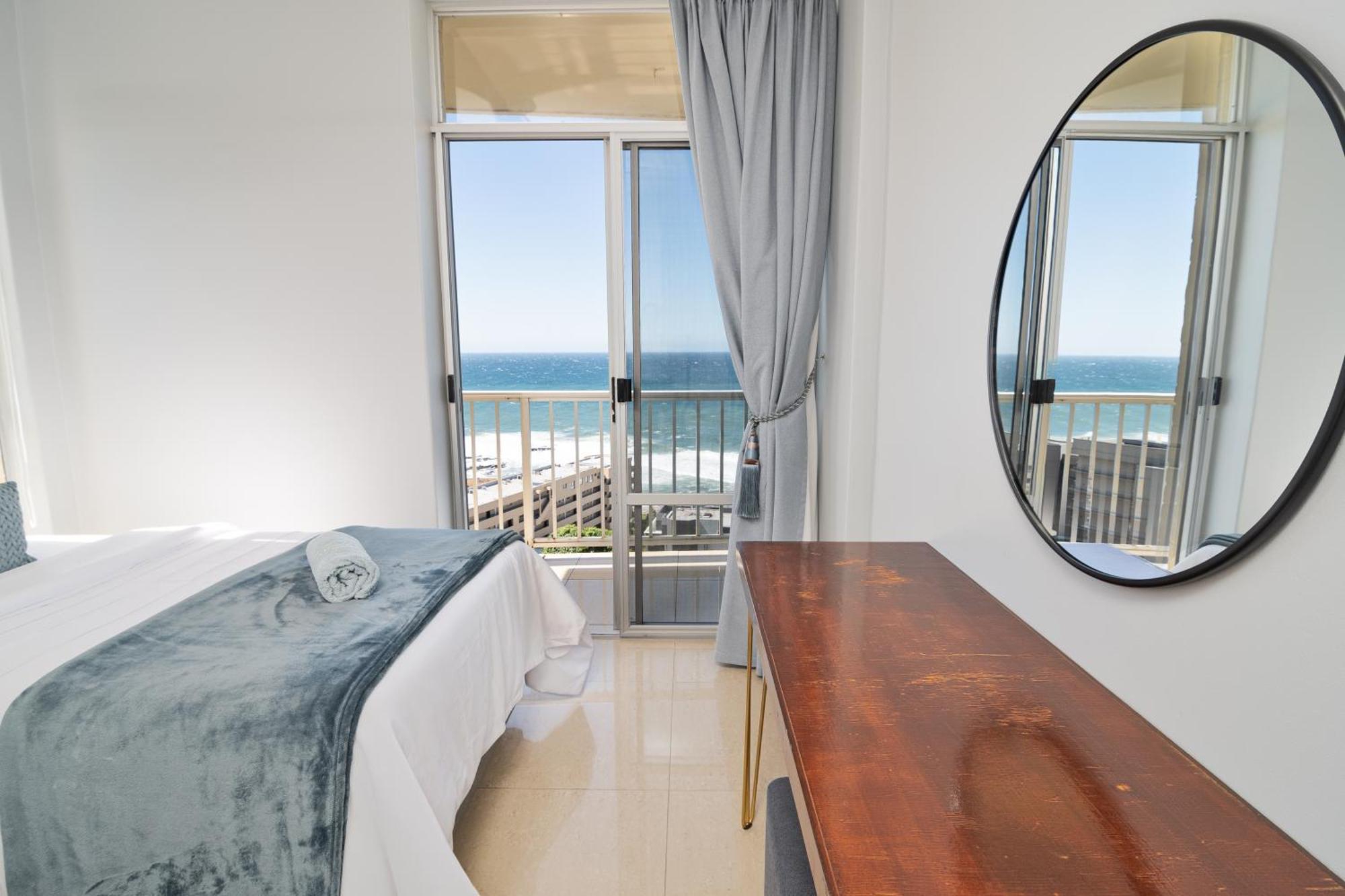 Coastal View @ 1304 La Apartment *